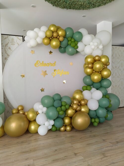 Baloane petrecere botez cu verde, alb si auriu